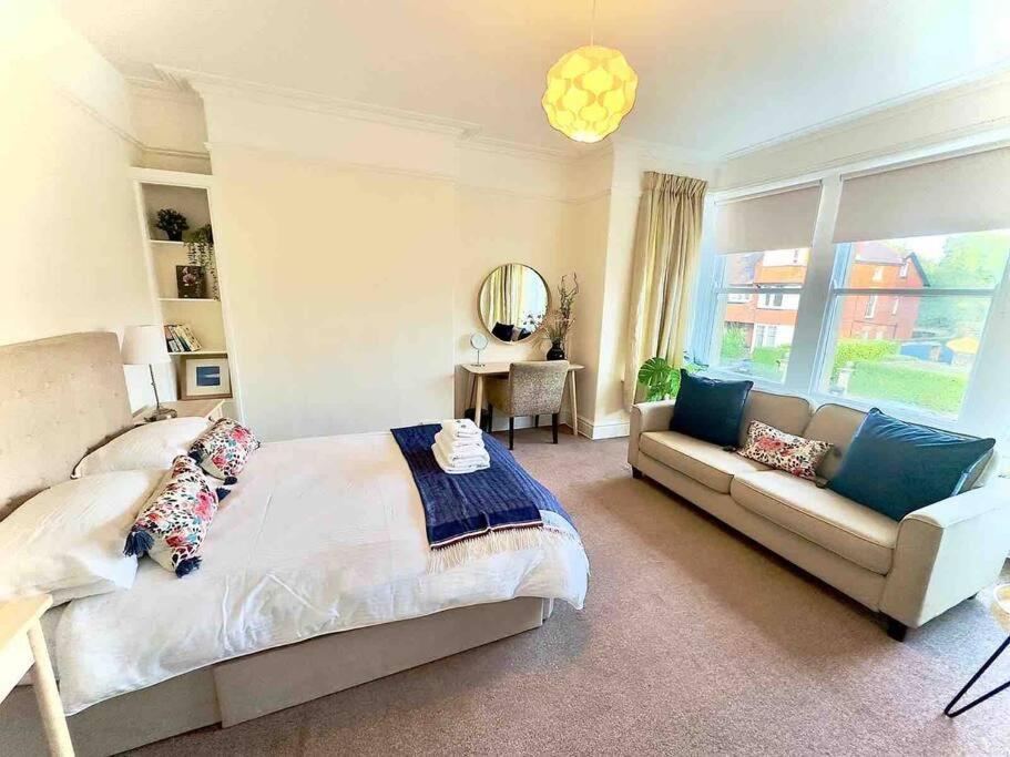 Spacious & Bright 3 Bed Harrogate Apartment 외부 사진