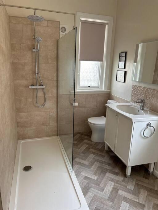 Spacious & Bright 3 Bed Harrogate Apartment 외부 사진
